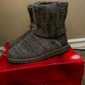 Mid high boots